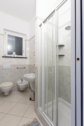 Bathroom 5, Camere Margot, La Spezia