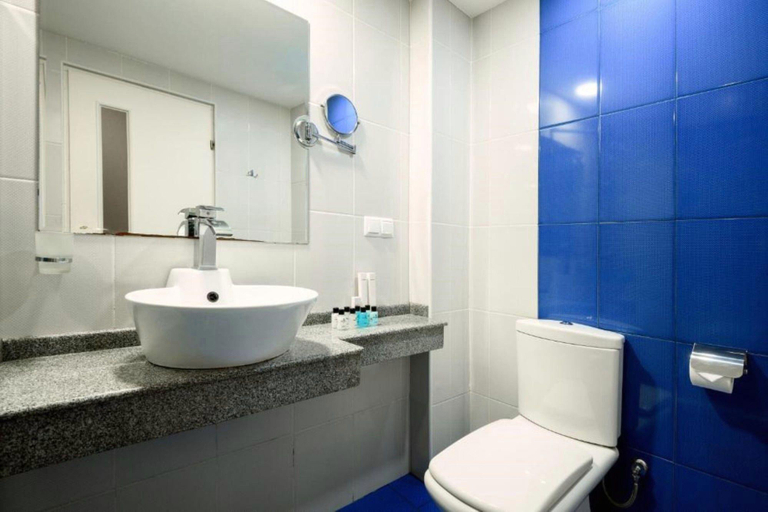 Bathroom 4, Royal Plaza, Yerevan