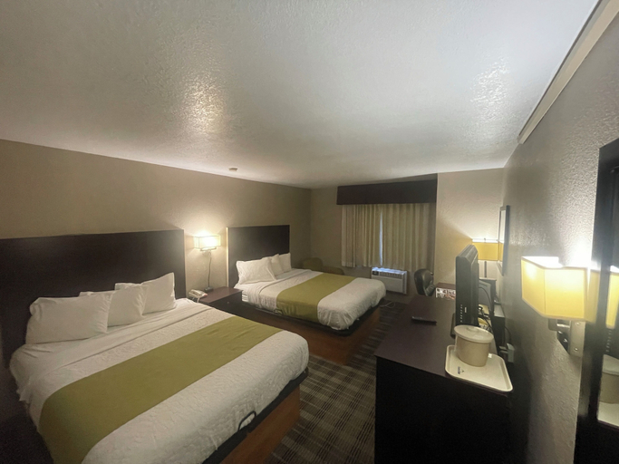 Room 2, Quality Inn Council Bluffs I-80, Pottawattamie