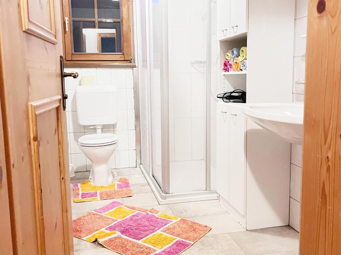 Bathroom 3, Apartment in Mittersill near KitzSki Lift, Zell am See