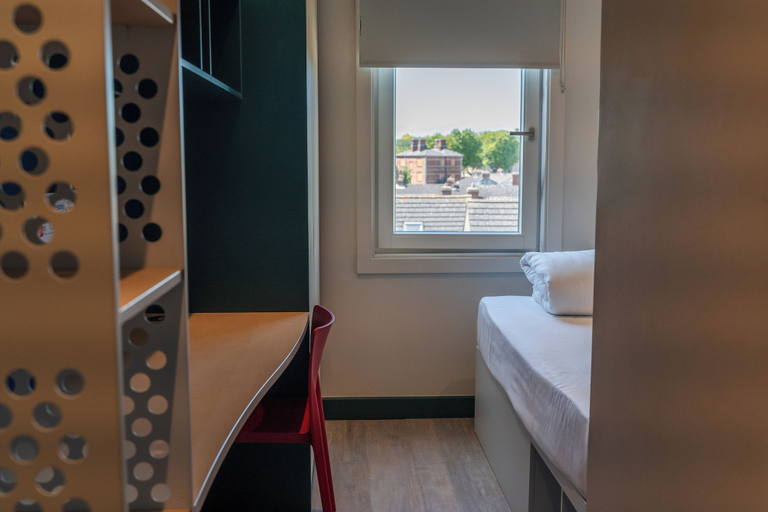 Bedroom 2, Destiny Student - Parkgate, Dublin