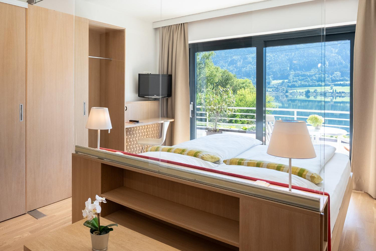Bedroom 2, Seehotel Hoffmann, Feldkirchen