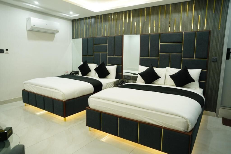 Room 4, Gold Pine Hotel Mall Road, Lahore