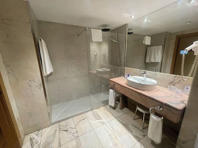 Bathroom 5, Hotel AR Parquesur, Madrid
