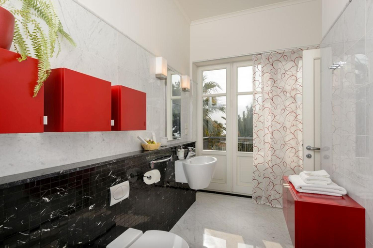 Bathroom 4, Luxury seafront Villa Castello Split near Old Town with private pool, Split