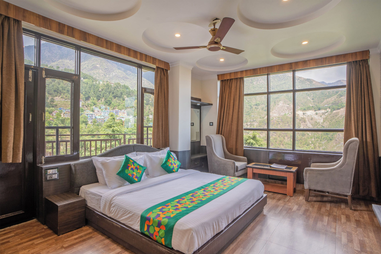 Room 2, Treebo Holiday Hill, Kangra