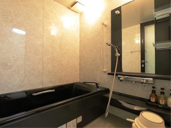 Bathroom 4, Ryokan Arima Gyoen, Nishinomiya