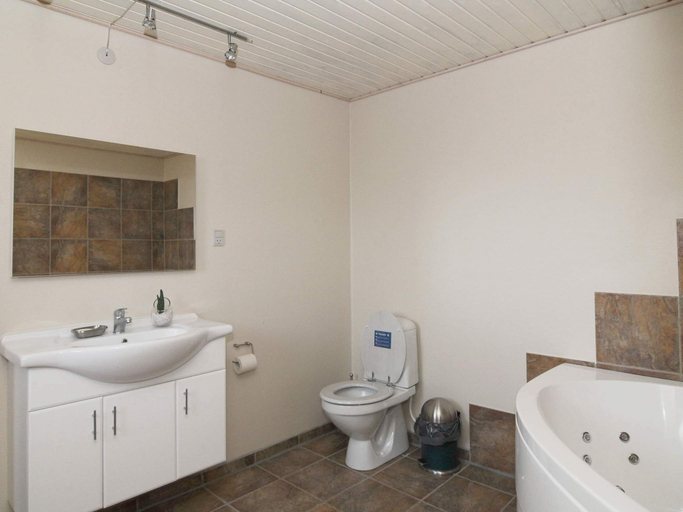 Bathroom 3, 4 star holiday home in Lemvig, Lemvig