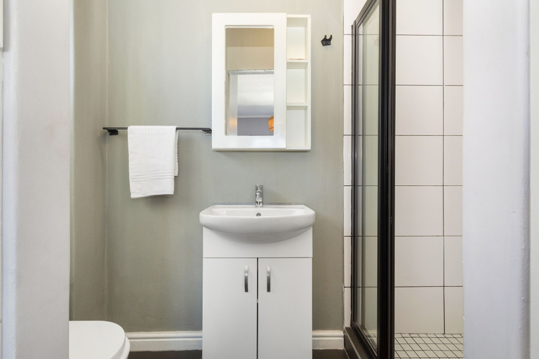 Bathroom 4, Cape on Porterfield 5, City of Cape Town