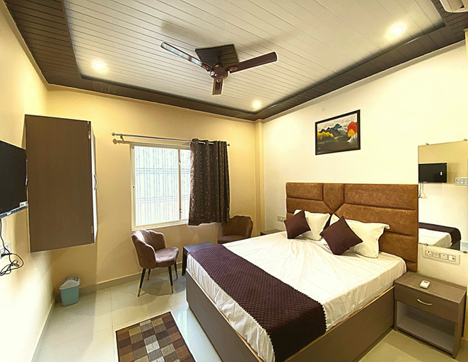 Room 4, rudravasa inn, Varanasi