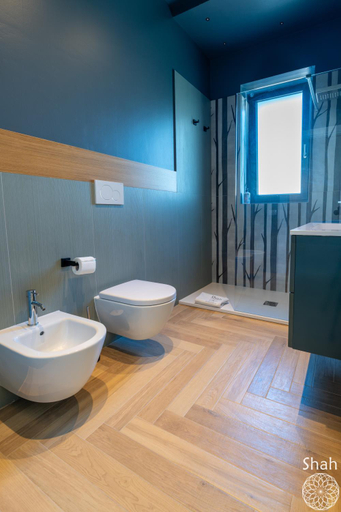 Others 2, SHAH Rooms&relax, Taranto