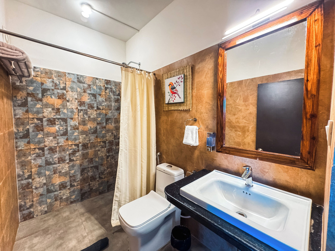Bathroom 2, Kalrav Resort Pench, Seoni