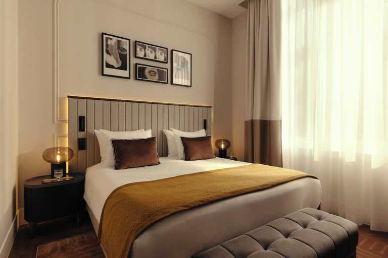 Bedroom 4, The Manor Amsterdam, Amsterdam