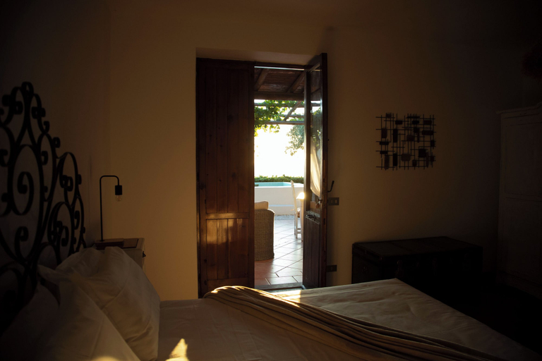 Room 2, Borgo Corbaro - Exclusive Retreat, Napoli