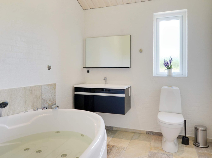 Bathroom 2, Holiday Home in Ansager, Varde