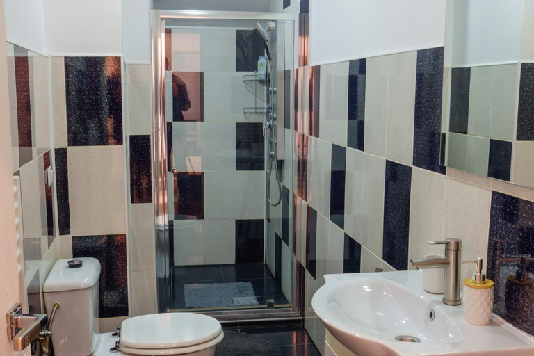 Bathroom 3, Republicii Old Town Suites, Brasov