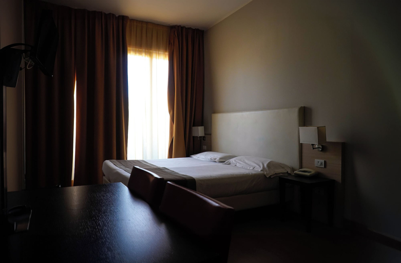 Bedroom 5, Regal Hotel, Brescia