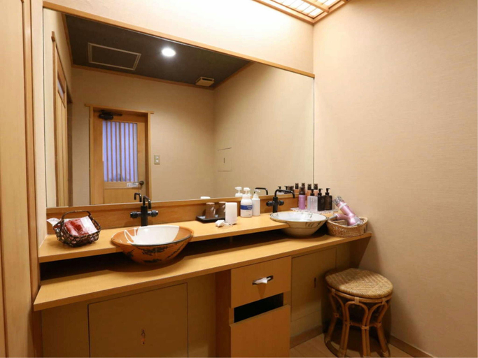 Bathroom 4, Isawa Onsen Hotel Fuji, Fuefuki
