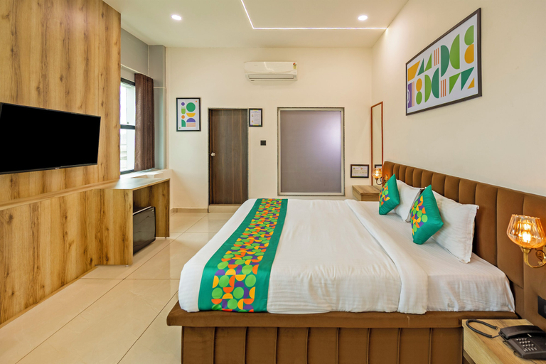 Room 3, Treebo The Velvet, Gandhinagar