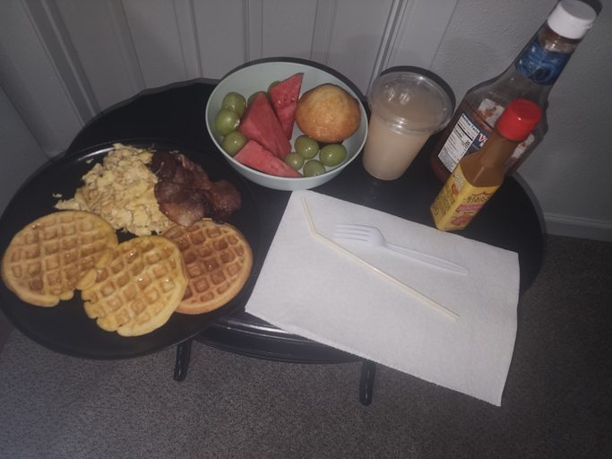 In-room dining, Saffire Villa, Pierce