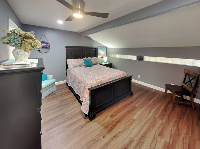 Bedroom 3, Kontiki Bayfront by Miss Kitty’s, Aransas