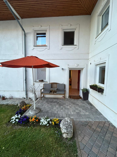 Exterior & Views 1, Babsi Appartments - leben am Land, Wels Land
