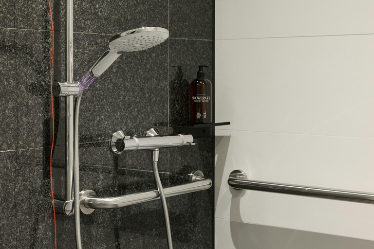 Bathroom, Motel One Wien-Staatsoper, Wien