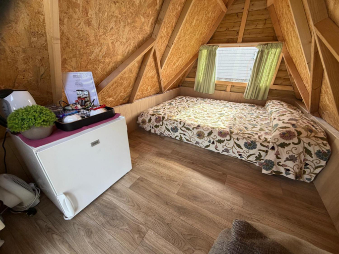 Bedroom 4, The Orchard Hideaway, Shropshire