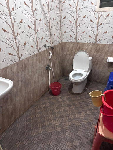 Bathroom 2, Chidambaram Spiritual Stay, Cuddalore
