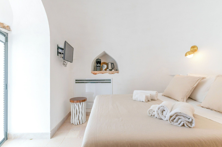 Room 3, Le Camere di Corte Kalia by Raro Rooms, Brindisi