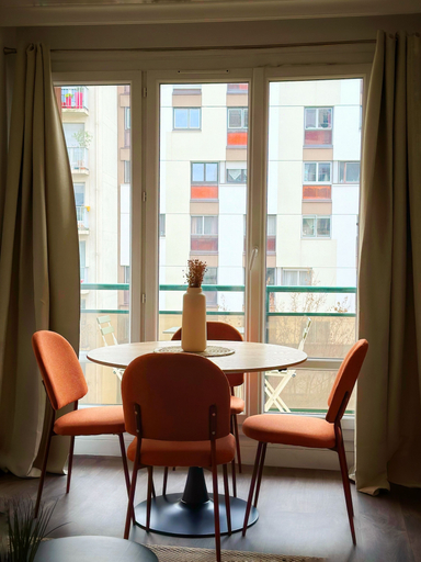 Dining 3, Bright and ideal apartment Céline 20, Paris