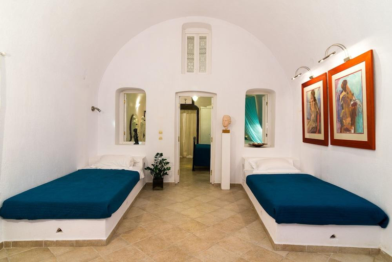 Bedroom 2, SANTORINI PARADISE CAVE HOUSES, South Aegean