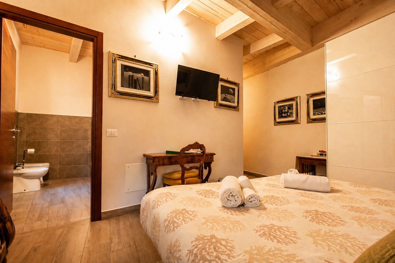 Bedroom 2, Al Battistero Luxury Suite, Ravenna