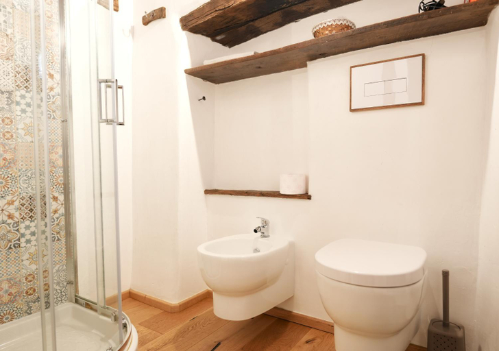 Bathroom, S'Ispera B&B, Home Restaurant, Autentiche Esperienze Sarde, Nuoro