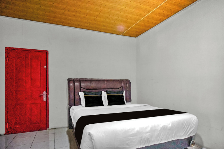 Bedroom 3, Collection O near Museum Pusaka Karo formerly 3 Berastagi, Medan