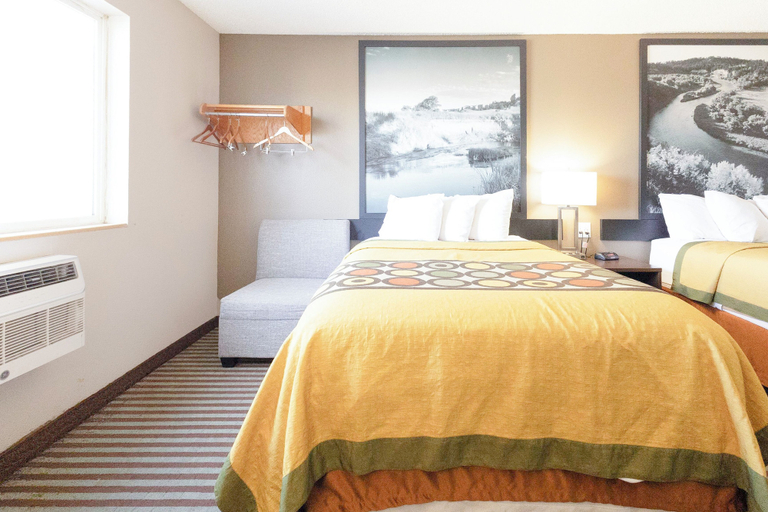 Bedroom 2, Mid Rest Inn Lexington NE I-80, Dawson