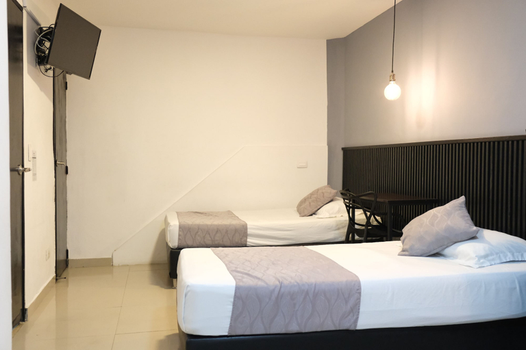 Bedroom 3, Hotel Palmas Del Estadio, Medellín