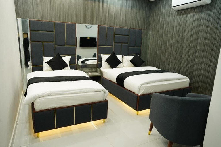 Room 5, Gold Pine Hotel Mall Road, Lahore