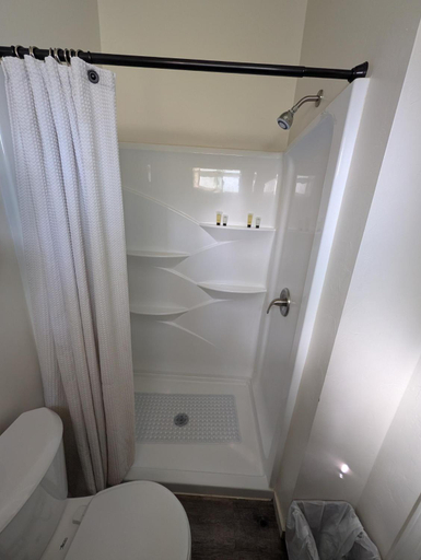 Bathroom 5, Sweet Mountain Cabin, Fresno