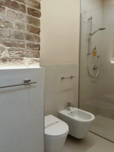 Bathroom 3, Gaeta Rooms, Chieti