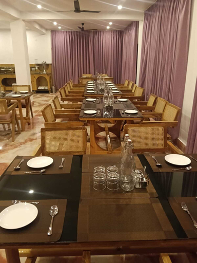 Dining 3, The Gurdi Retreat, Leh