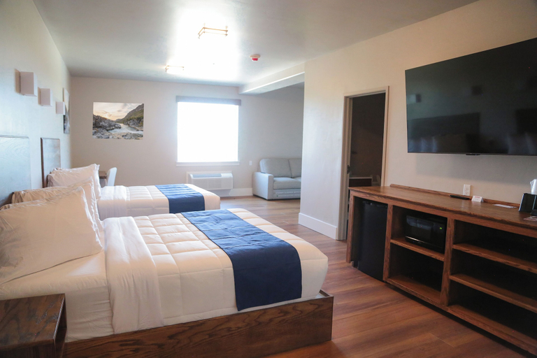 Room 5, Splash Canyon Hotel, Twin Falls