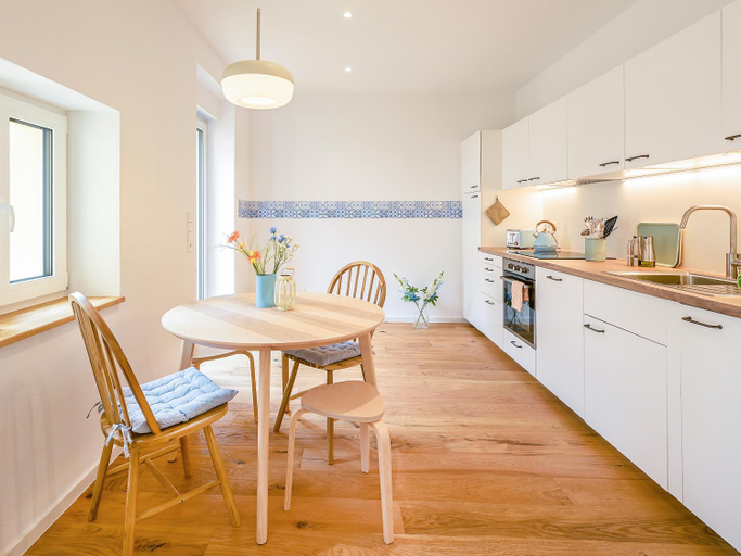Others 4, FLAIR Homes - Design Apartments with Smart-TV, Self Check-in & Free Parking, Karlsruhe
