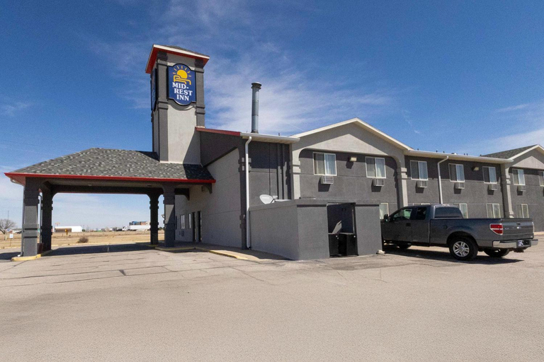 Others 5, Mid Rest Inn Lexington NE I-80, Dawson