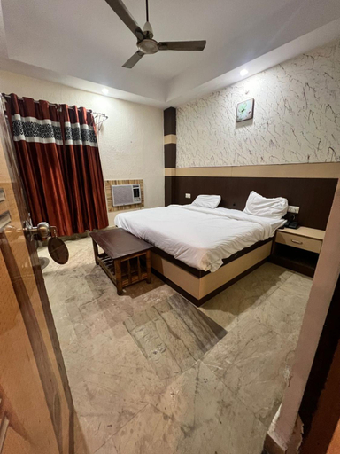 Bedroom 2, Hotel Crystal Inn, Lucknow