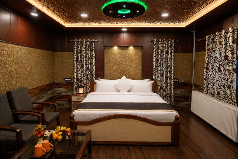 Bedroom 2, Pine View Resort - Gulmarg, Baramulla