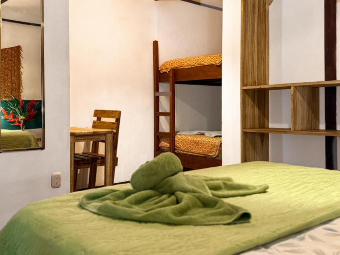 Bedroom 2, Playa 506 Beachfront Hostel, Talamanca