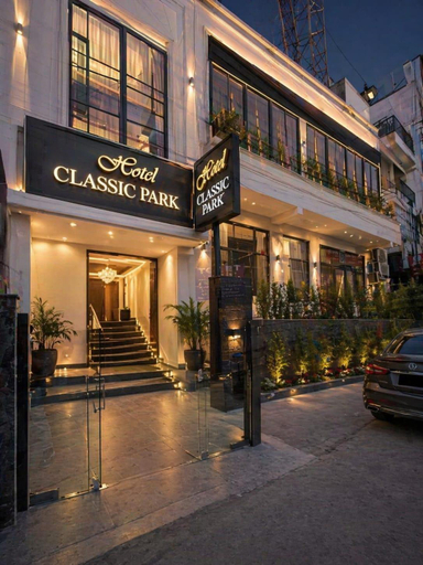 Exterior & Views, Hotel Classic Park At Airport, Delhi