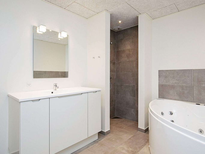 Bathroom 3, Cozy Holiday Home in Syddanmark near Beach, Ringkøbing-Skjern