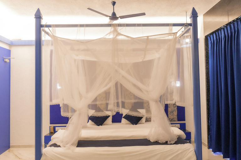 Room 2, H Two O Villas, Nashik